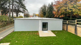 Ende November wurde der Modulbau an das ZIP übergeben. Der Interimsbaus ist notwendig, da am Niemannsweg ein Neubau für das ZIP entsteht.